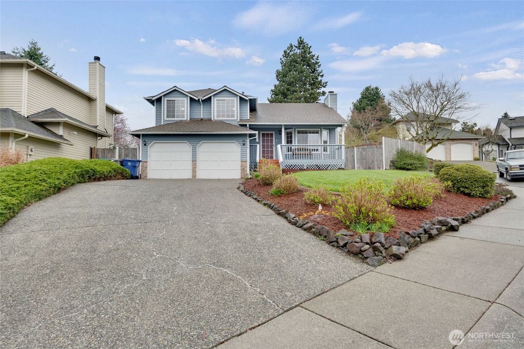 Photo of 20116 37th Avenue W, Lynnwood, WA 98036 (MLS # 2353145)
