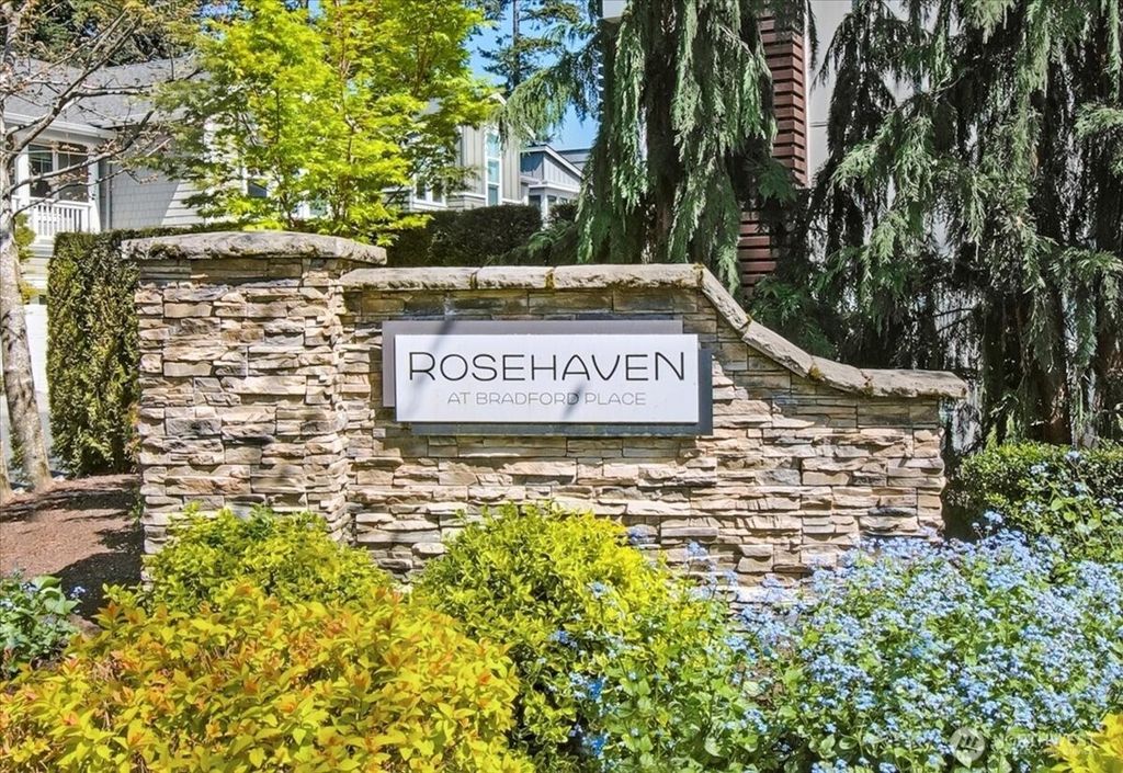 Photo of 11905 NE 70th Lane, Kirkland, WA 98033 (MLS # 2351913)