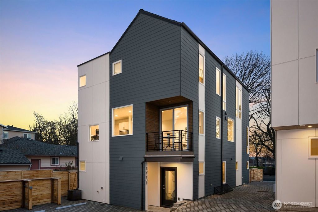 Photo of 3920 B S Juneau Street, Seattle, WA 98118 (MLS # 2497085)