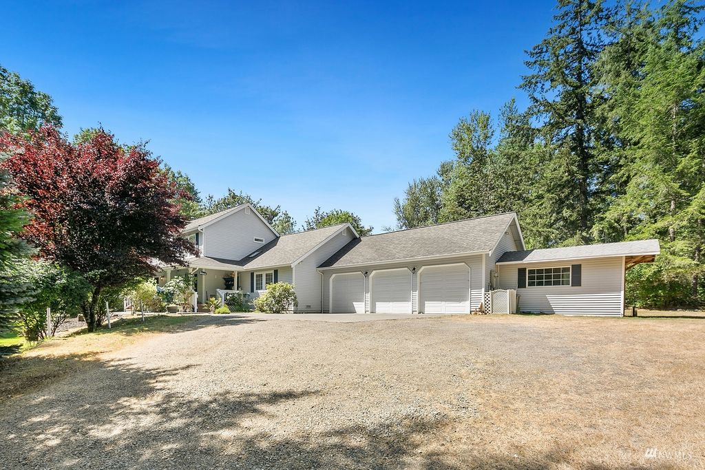 Photo of 22115 SE 302nd Place, Black Diamond, WA 98010 (MLS # 1979440)