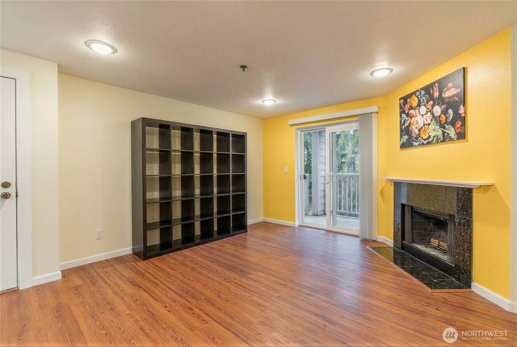 Photo of 975 Aberdeen Avenue NE #F207, Renton, WA 98056 (MLS # 2483210)