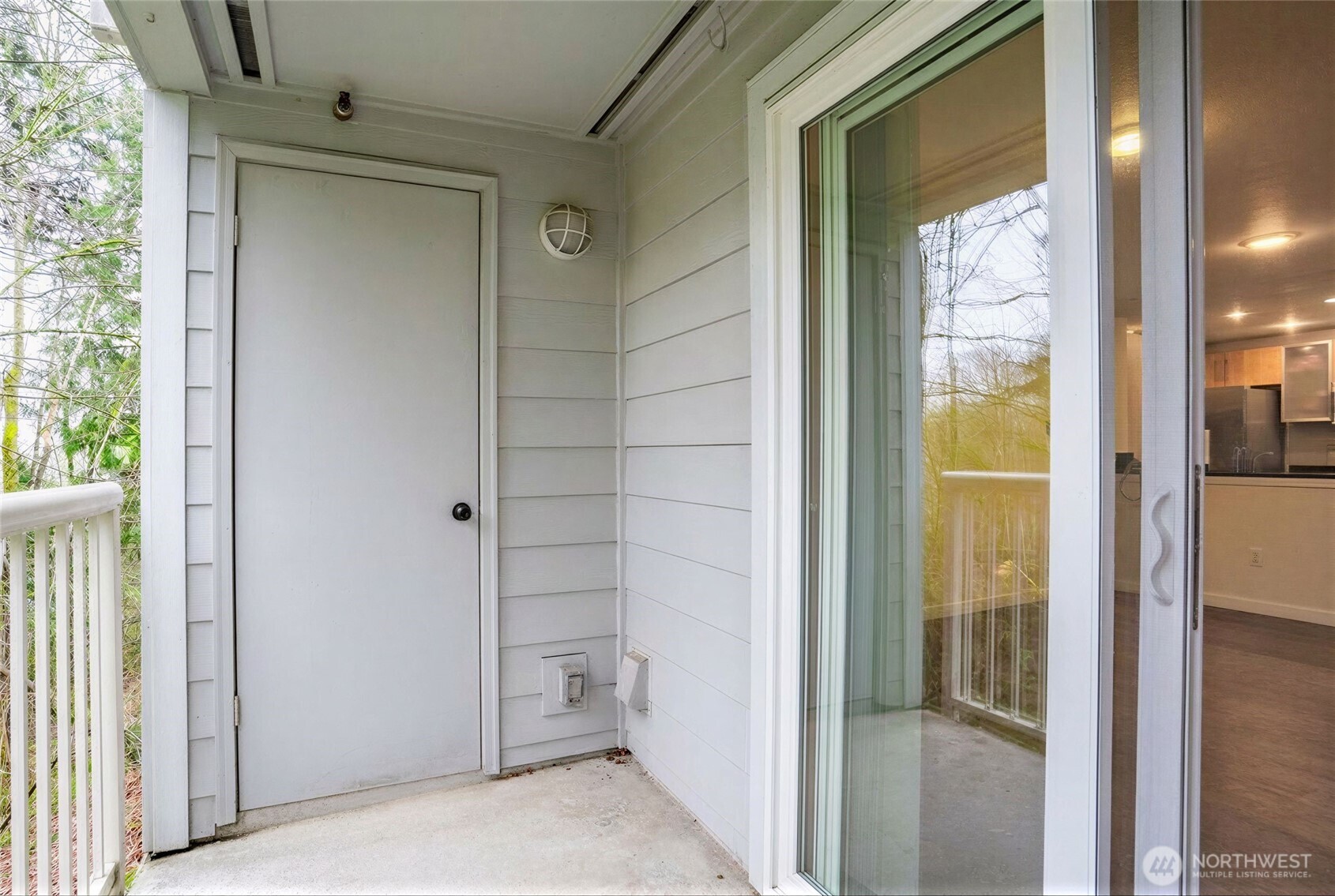 975 Aberdeen Avenue NE F207