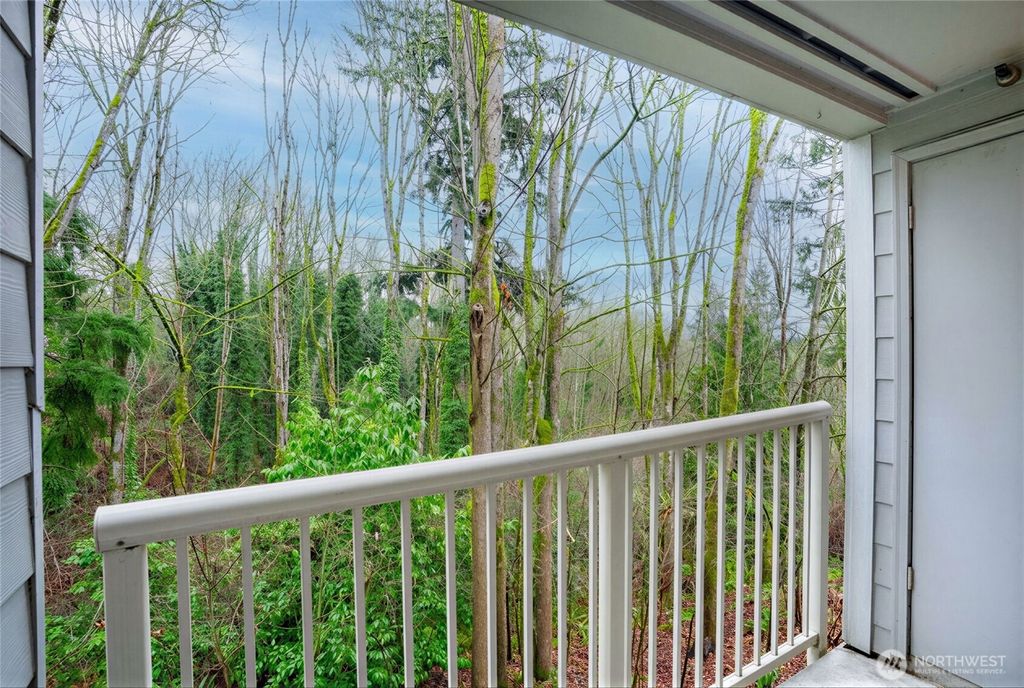 Photo of 975 Aberdeen Avenue NE #F207, Renton, WA 98056 (MLS # 2483210)