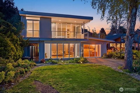 78 Point Fosdick Drive NW Gig Harbor WA 98335