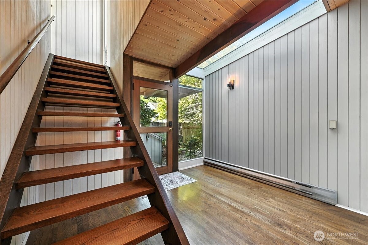 78 Point Fosdick Drive NW