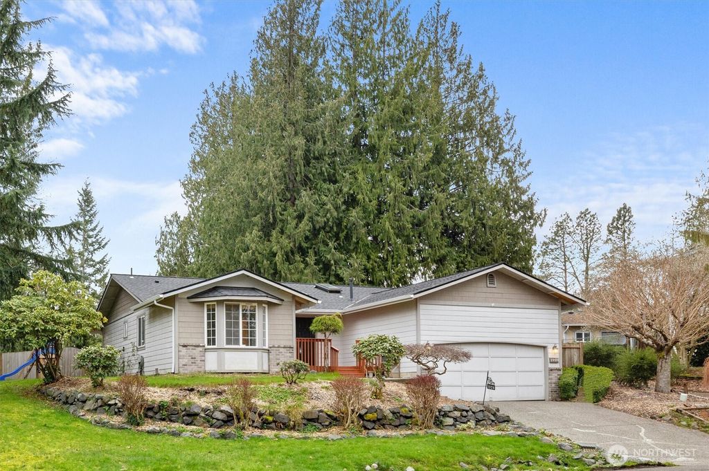 Photo of 1924 117th Drive SE, Lake Stevens, WA 98258 (MLS # 2324093)
