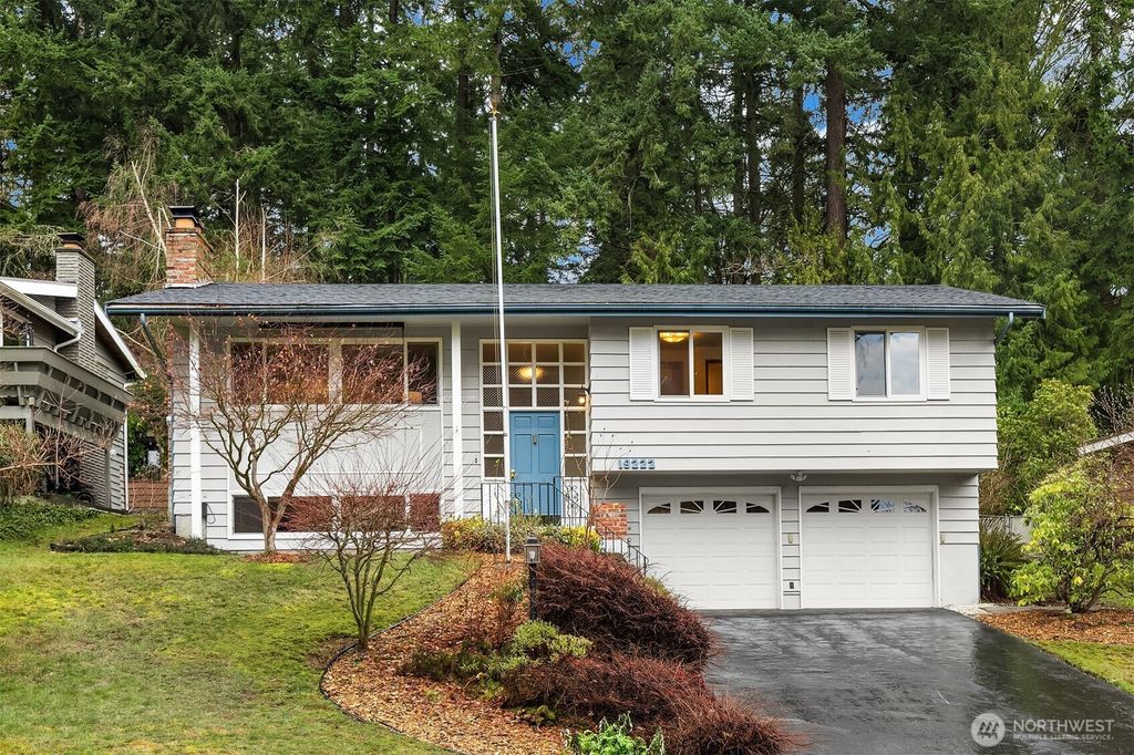 Photo of 19222 38th Place NE, Lake Forest Park, WA 98155 (MLS # 2473274)