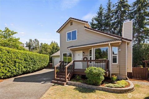 Photo of 25016 222nd Court SE, Maple Valley, WA 98038 (MLS # 2586463)