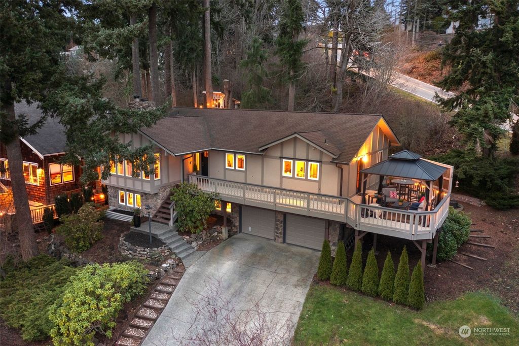 Photo of 10701 62nd Place W, Mukilteo, WA 98275 (MLS # 2199534)