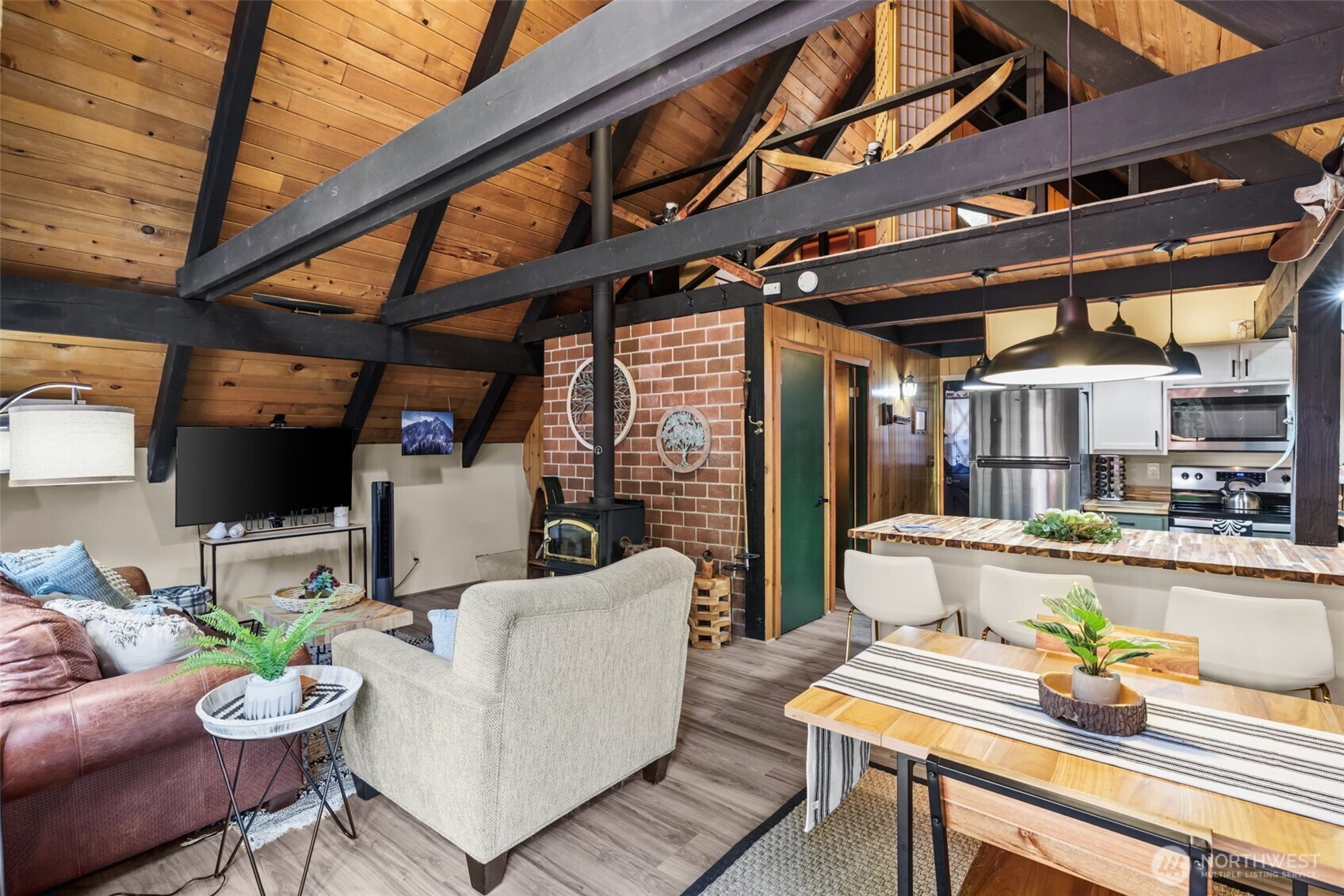 12214 757th Avenue NE