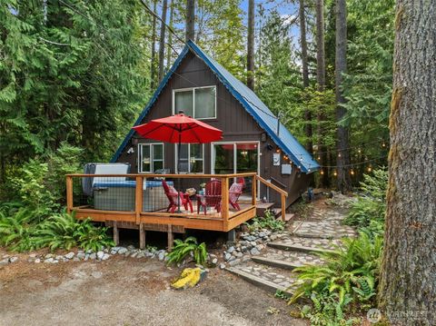 Photo of 12214 757th Avenue NE, Skykomish, WA 98288 (MLS # 2438329)