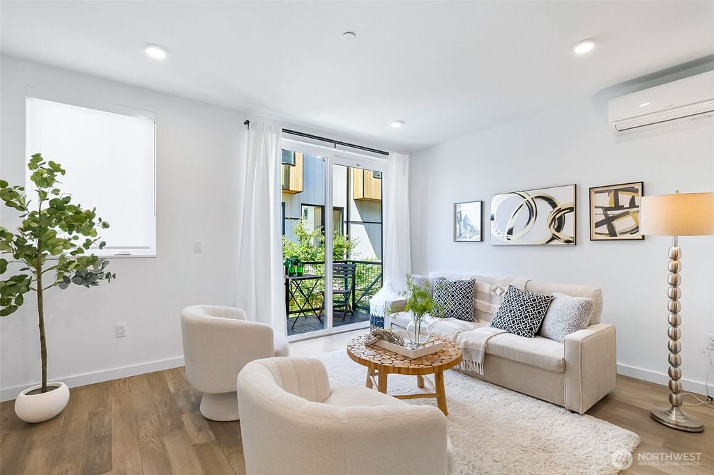 Photo of 6562 Ravenna Avenue NE, Seattle, WA 98115 (MLS # 2429763)