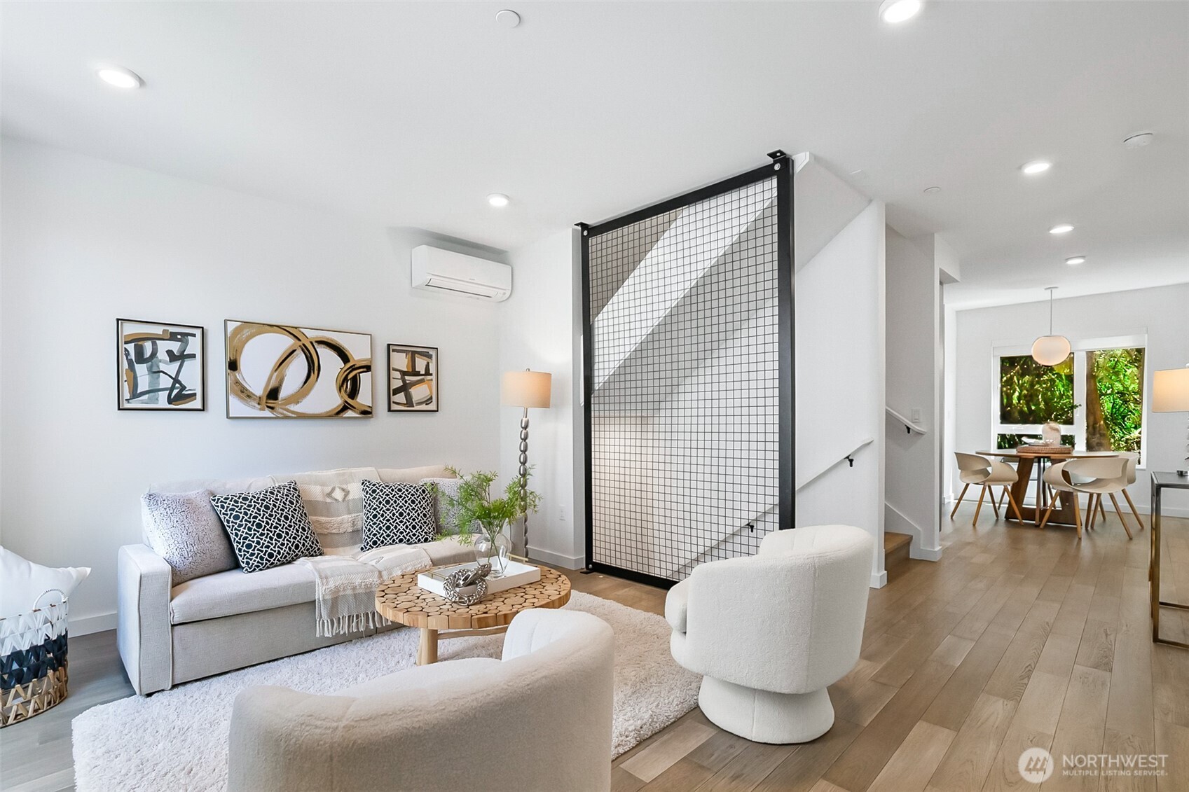 6562 Ravenna Avenue NE