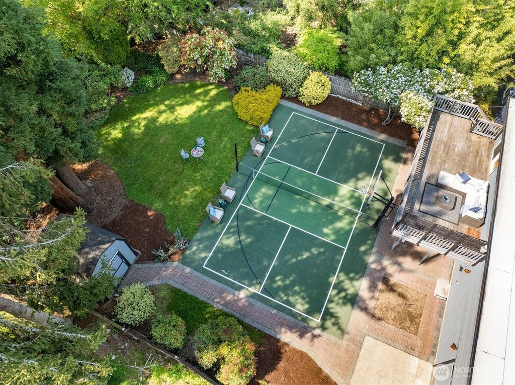 Photo of 9731 45th Avenue NE, Seattle, WA 98115 (MLS # 2360064)
