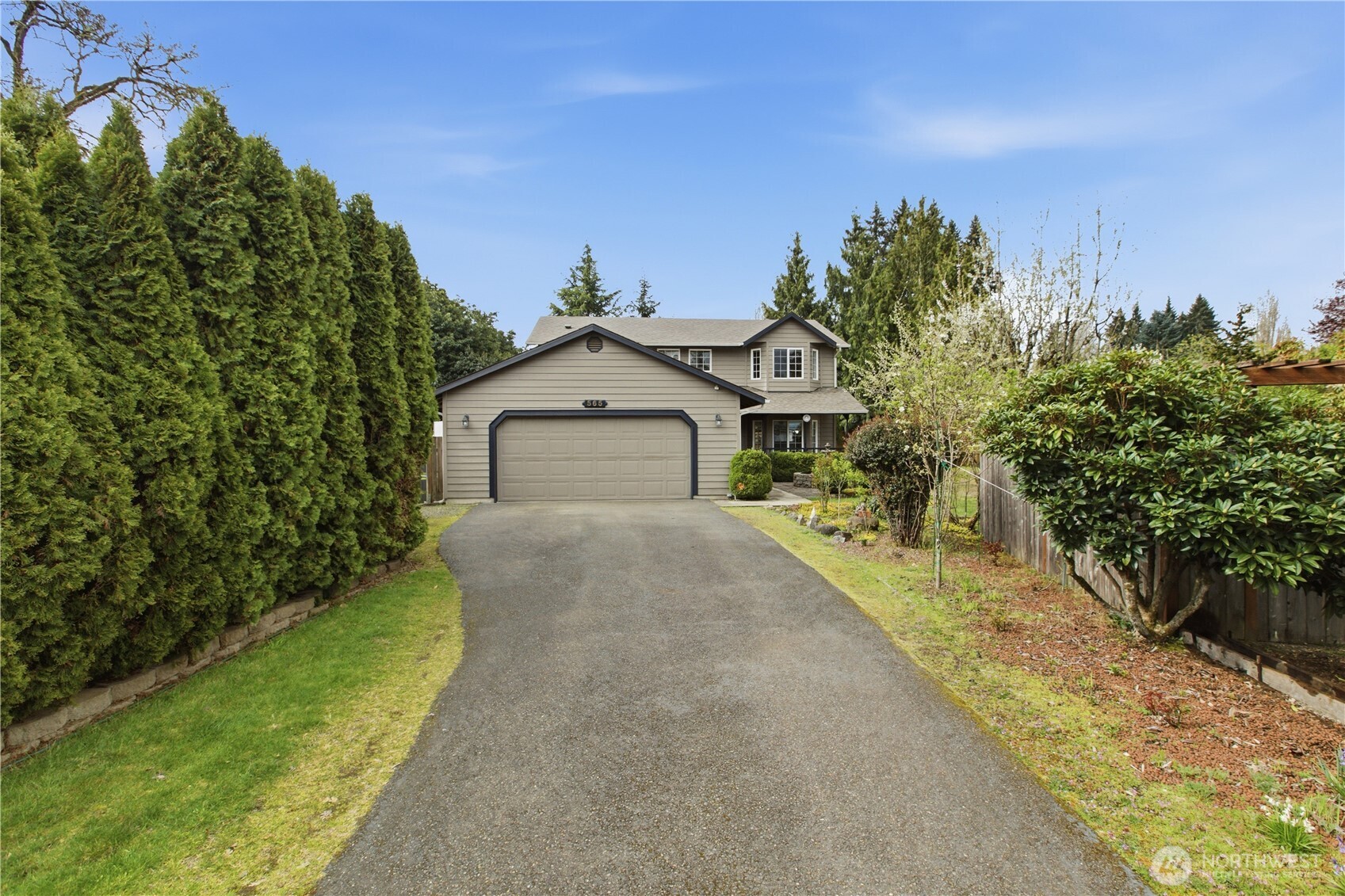 565 Bell Court SE
