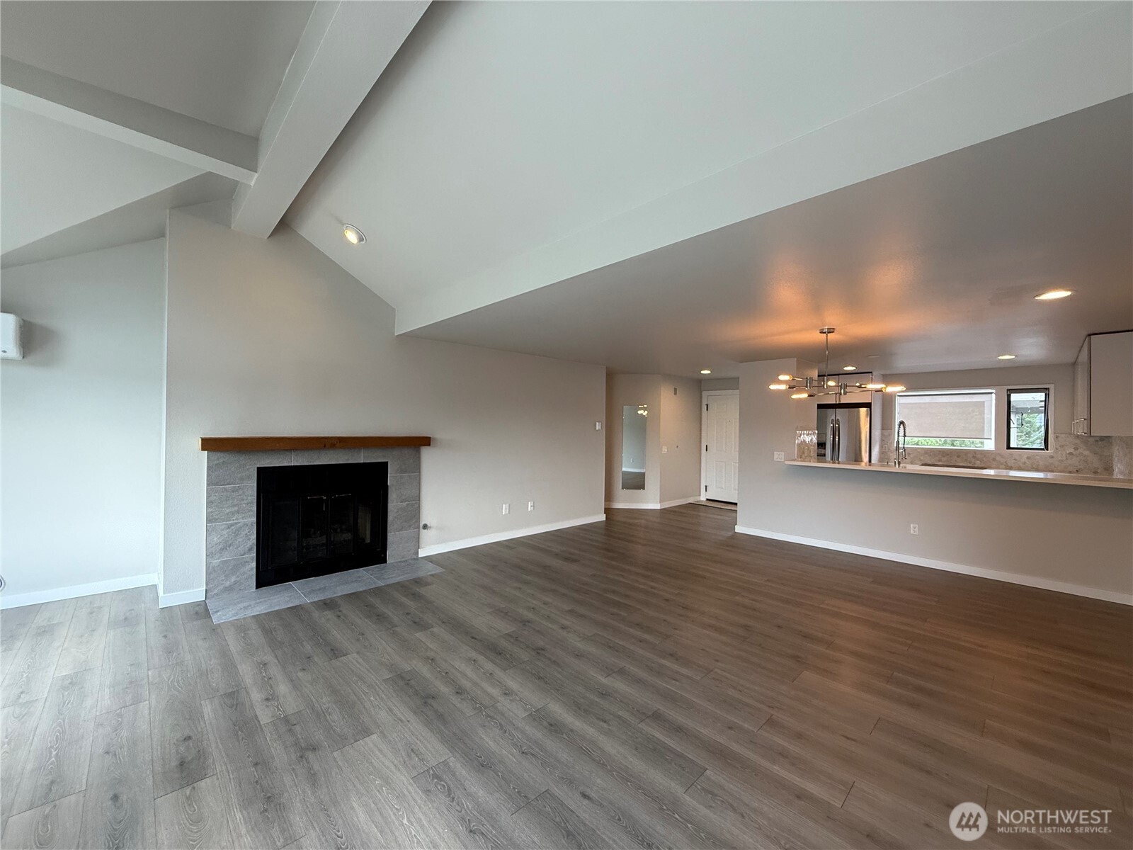 6121 NE 175th Street A-402