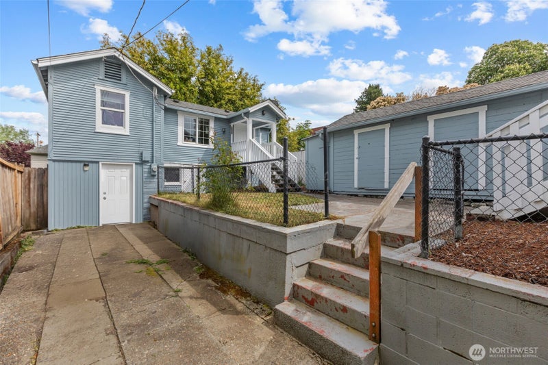 926 Pleasant Avenue