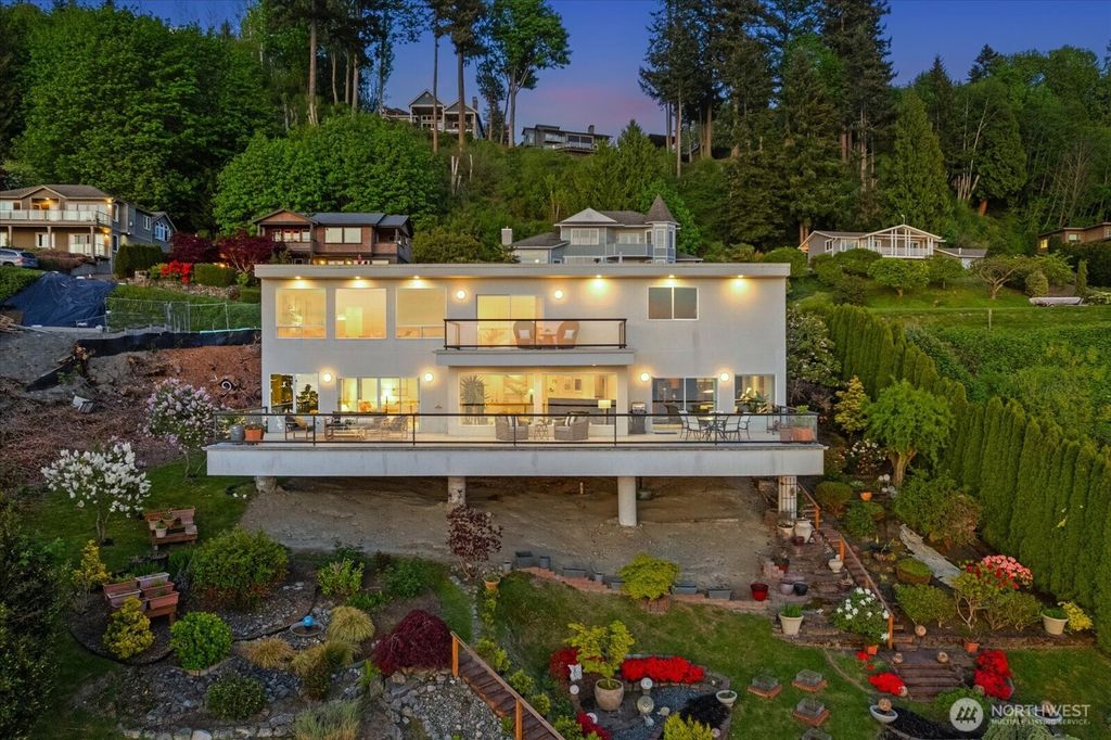 Photo of 15620 75th Place W, Edmonds, WA 98026 (MLS # 2367590)