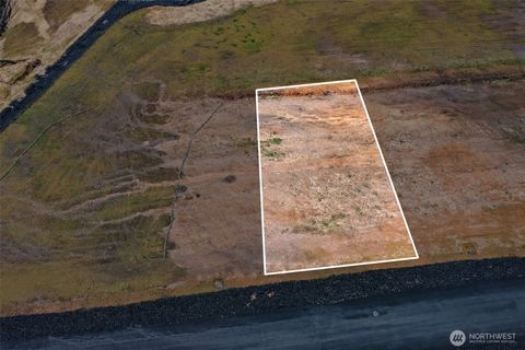Photo of 14 Lot Bradford Street, Raymond, WA 98577 (MLS # 2495747)