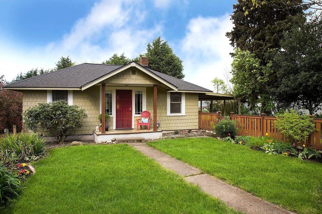Photo of 8831 24th Avenue SW, Seattle, WA 98106 (MLS # 2598125)