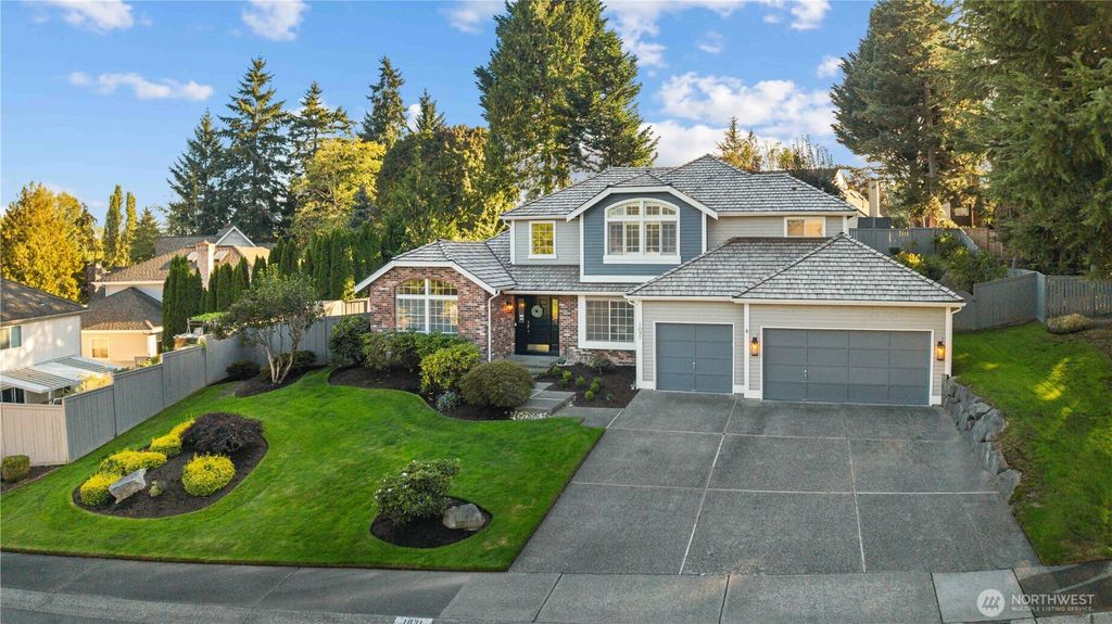 Photo of 1031 SW 334th Street, Federal Way, WA 98023 (MLS # 2433000)