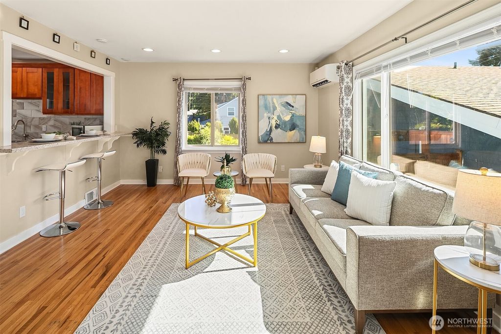 Photo of 13316 30th Avenue NE, Seattle, WA 98125 (MLS # 2400573)