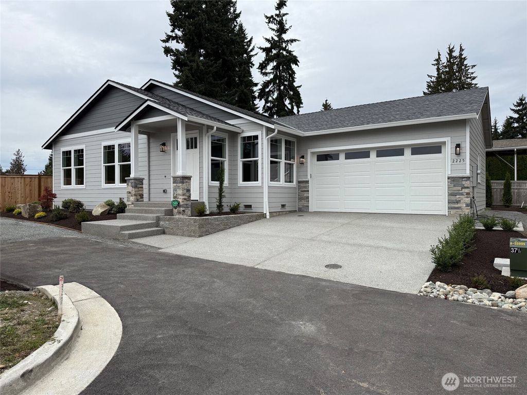 Photo of 2225 124th Street SE, Everett, WA 98208 (MLS # 2396937)