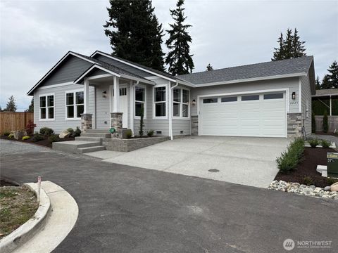 Photo of 2225 124th Street SE, Everett, WA 98208 (MLS # 2396937)