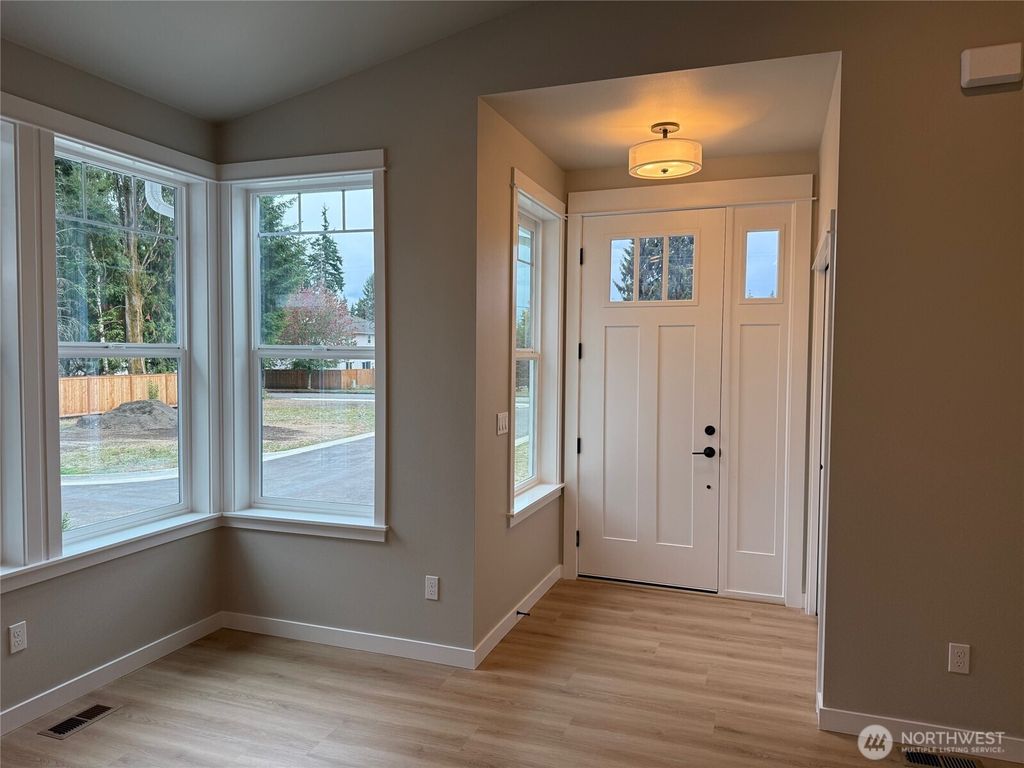 Photo of 2225 124th Street SE, Everett, WA 98208 (MLS # 2396937)
