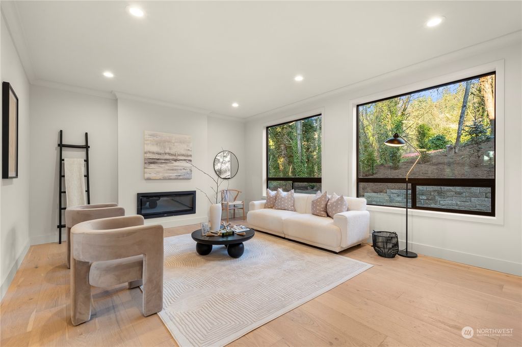 Photo of 19744 35th Avenue NE, Lake Forest Park, WA 98155 (MLS # 2328008)