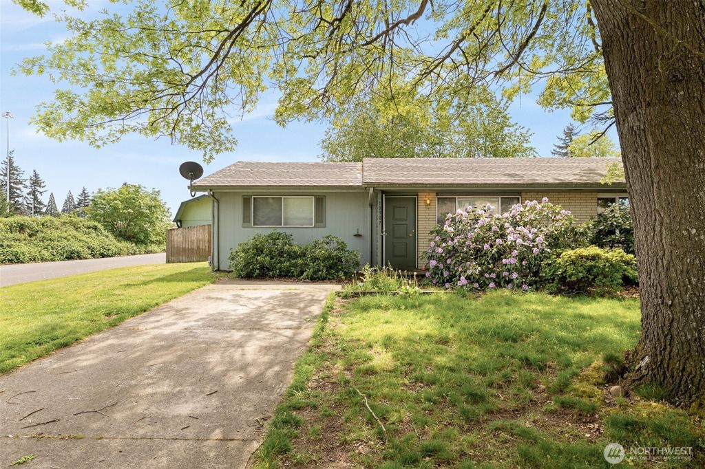 Photo of 10901 NE 7th Street, Vancouver, WA 98664 (MLS # 2510581)