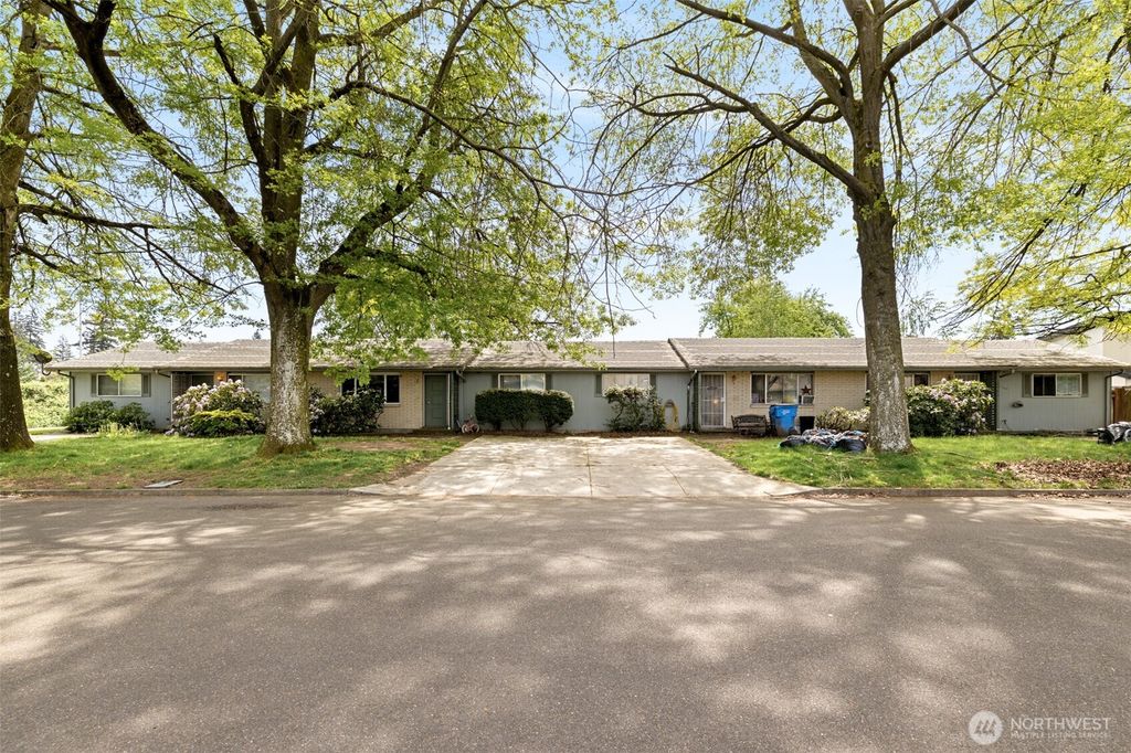 Photo of 10901 NE 7th Street, Vancouver, WA 98664 (MLS # 2510581)