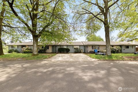 Photo of 10901 NE 7th Street, Vancouver, WA 98664 (MLS # 2510581)