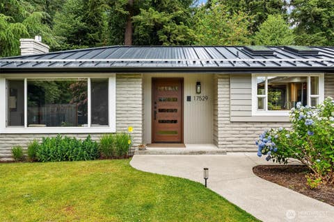 Photo of 17529 93rd Avenue NE, Bothell, WA 98011 (MLS # 2536078)