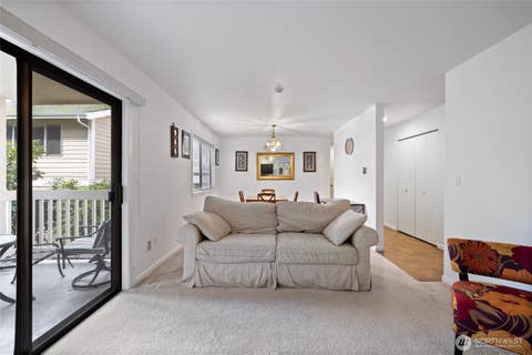 Photo of 12840 SE 40th Court #C5, Bellevue, WA 98006 (MLS # 2553156)