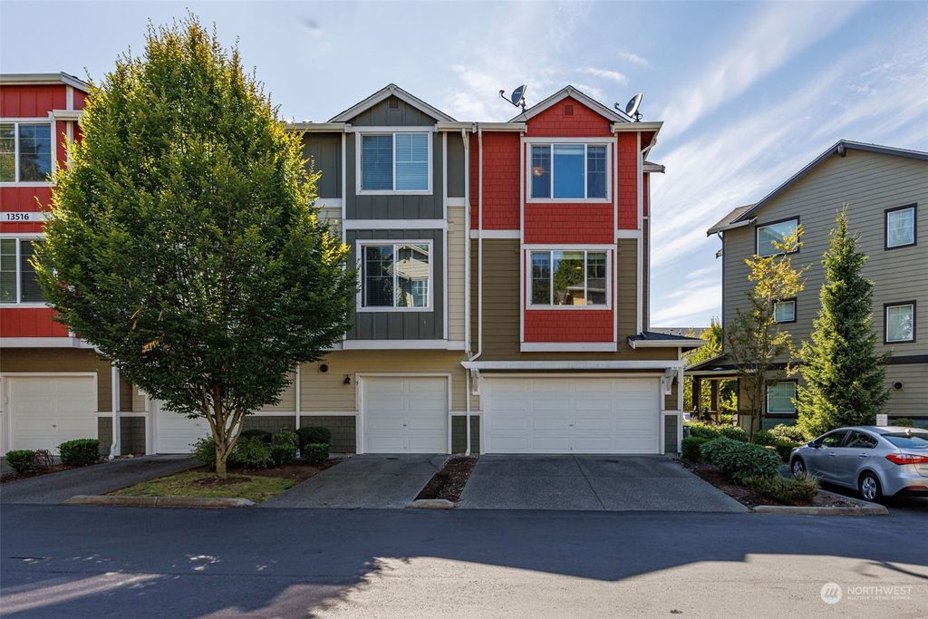 Photo of 13516 44th Court SE #6, Mill Creek, WA 98012 (MLS # 2207184)
