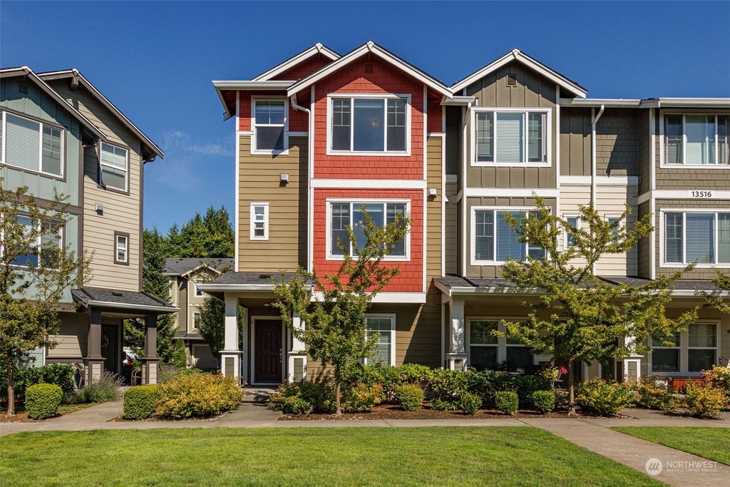 Photo of 13516 44th Court SE #6, Mill Creek, WA 98012 (MLS # 2207184)