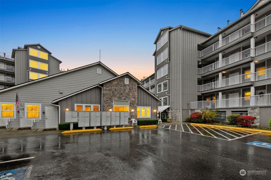 Photo of 1318 37TH Street #2518, Everett, WA 98201 (MLS # 2299894)