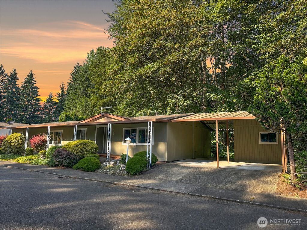 Photo of 2500 S 370th Street #190, Federal Way, WA 98003 (MLS # 2393752)
