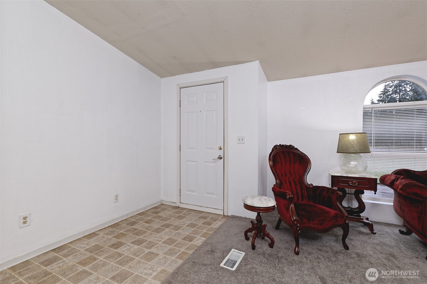 221 E Little Bear Lane