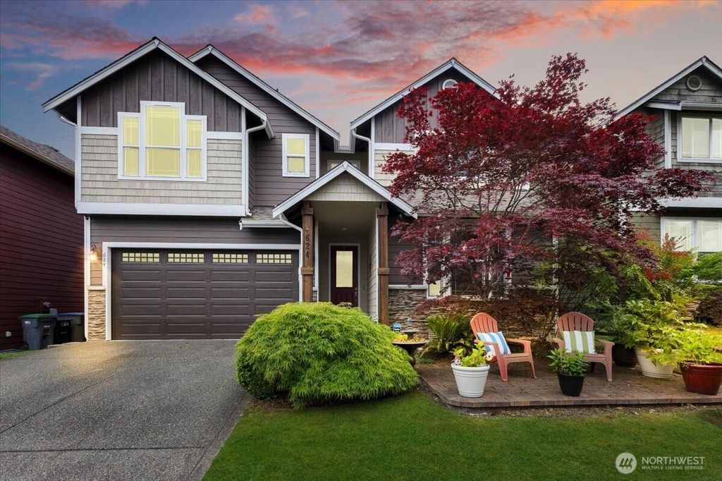 Photo of 624 203rd Place SW, Lynnwood, WA 98036 (MLS # 2377875)
