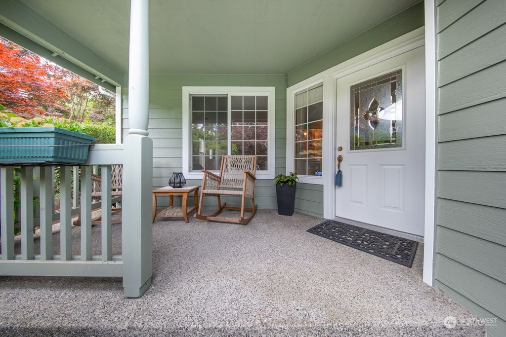 Photo of 1527 NE Perkins Way, Shoreline, WA 98155 (MLS # 2247722)