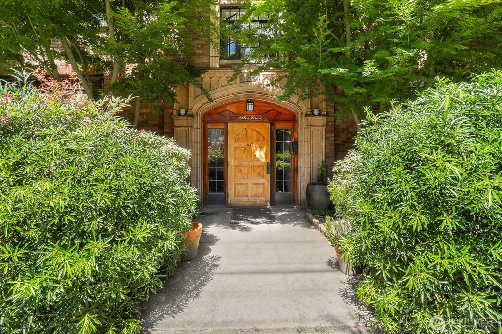 Photo of 3121 Franklin Avenue E #24, Seattle, WA 98102 (MLS # 2404822)