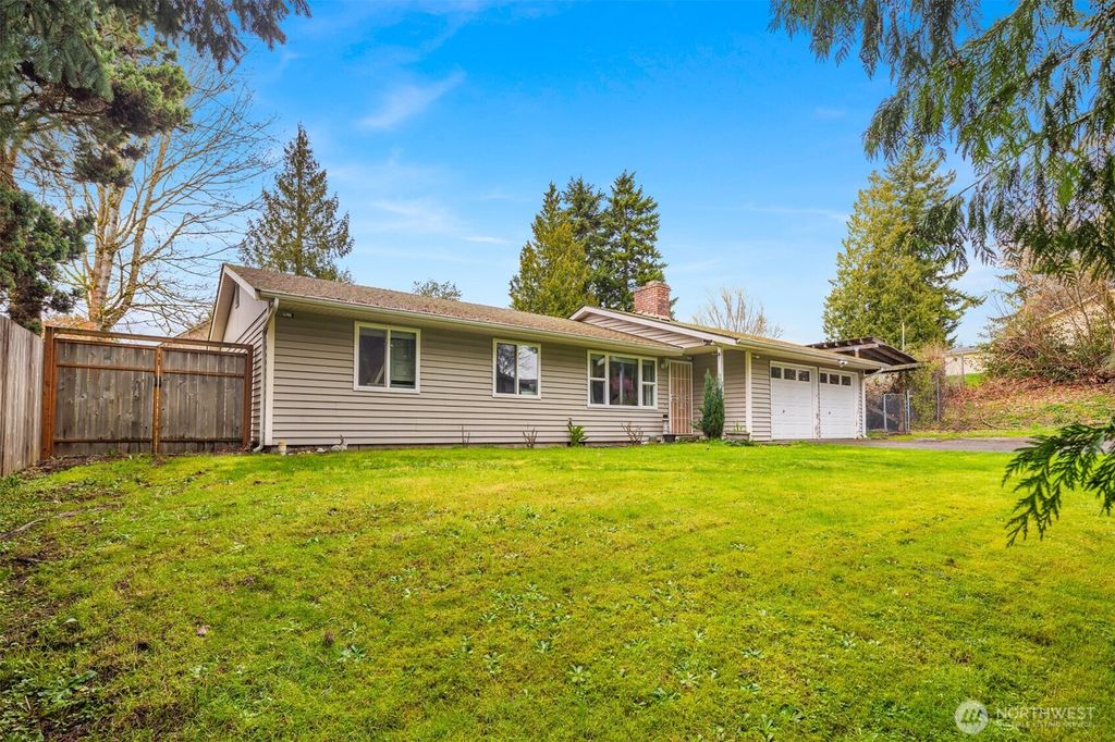 Photo of 14508 SE 276th Place, Kent, WA 98042 (MLS # 2484127)