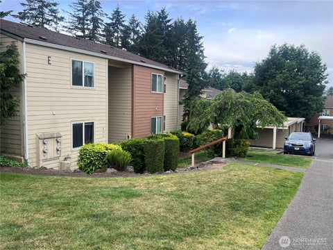 Photo of 23629 112th Ave SE AVE #E202, Kent, WA 98031 (MLS # 2516802)