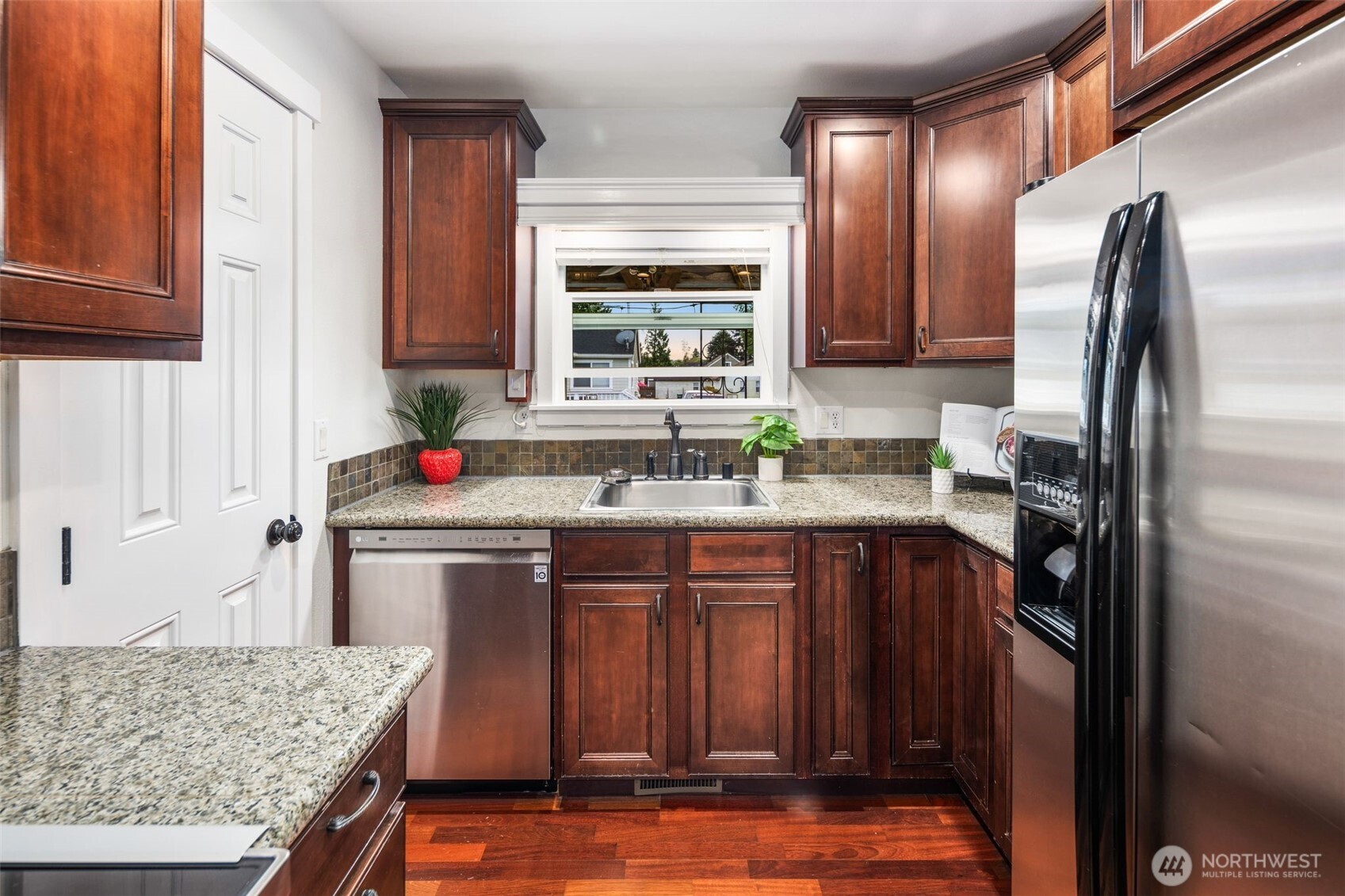 3132 Porter Street