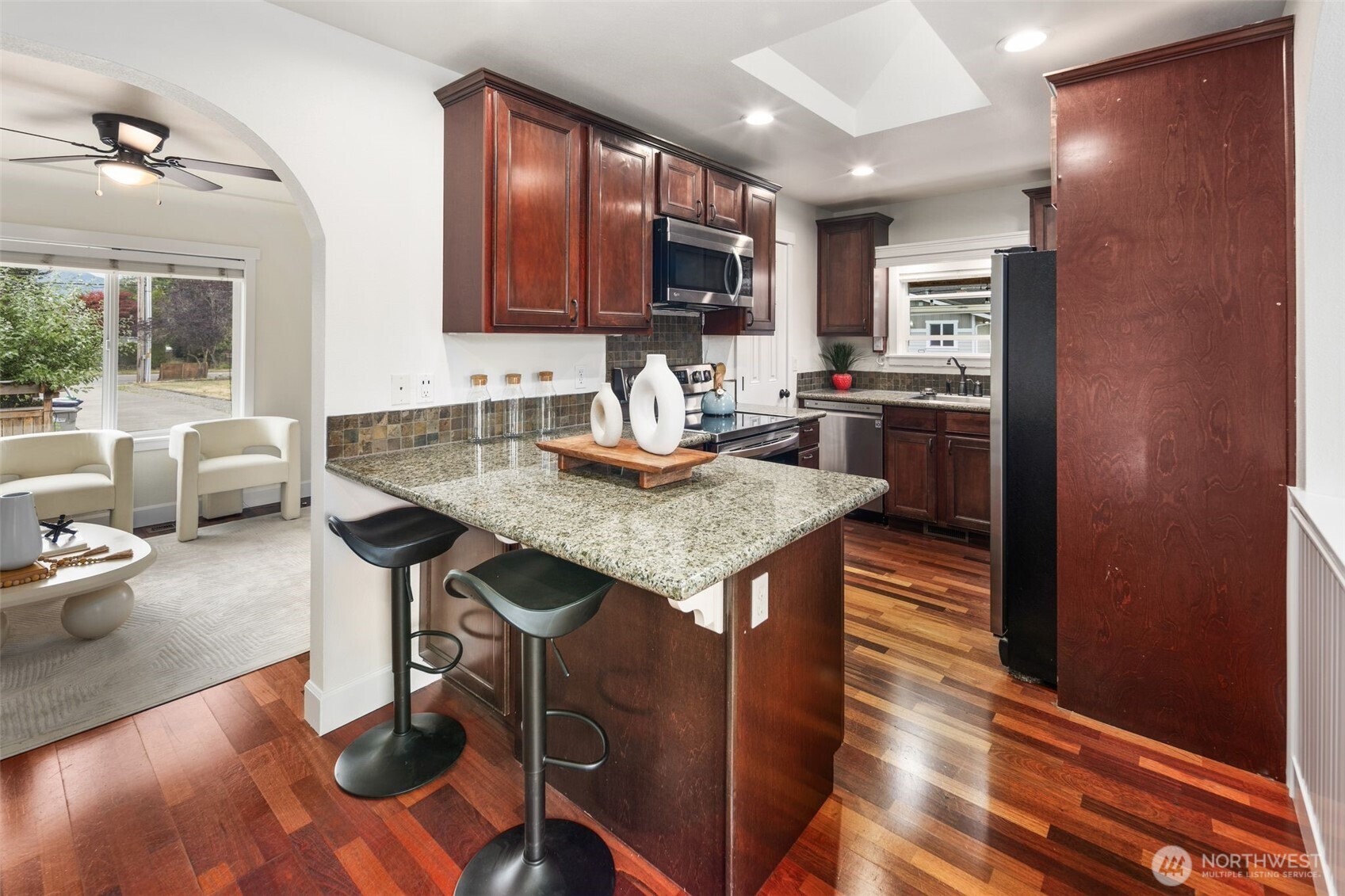 3132 Porter Street