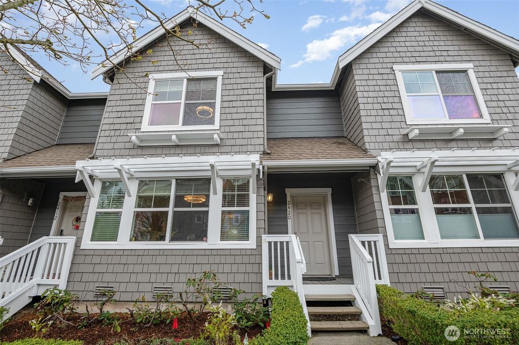 Photo of 2420 NE Park Drive, Issaquah, WA 98029 (MLS # 2372320)