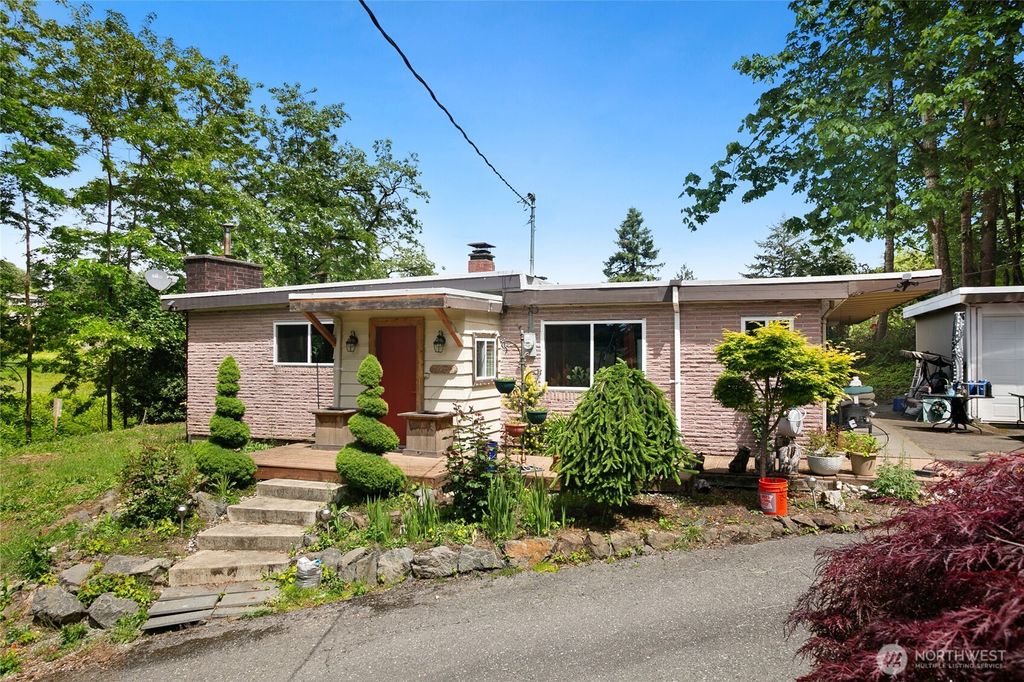 Photo of 7431 S 132nd Street, Seattle, WA 98178 (MLS # 2380486)