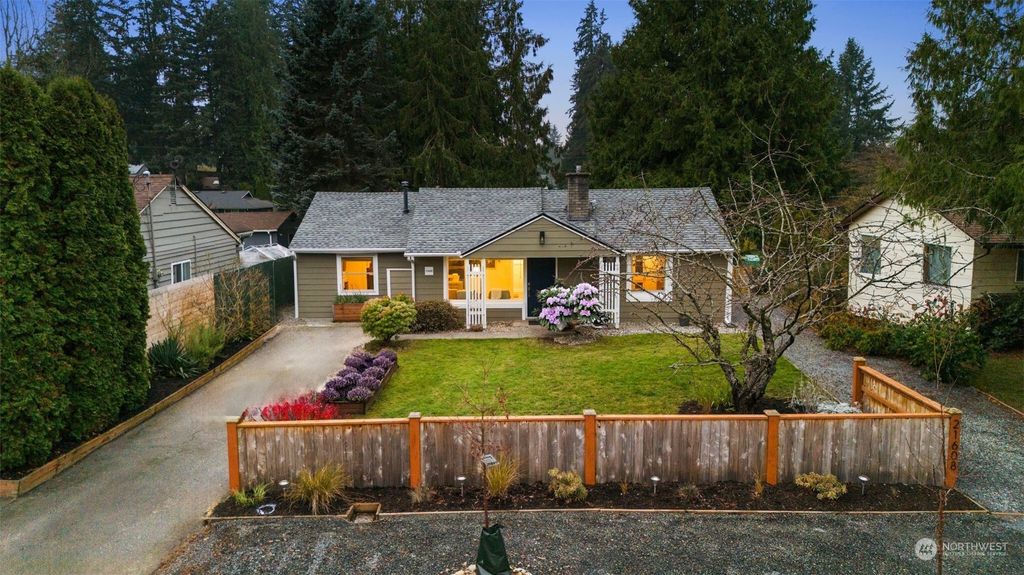 Photo of 21608 53rd Avenue W, Mountlake Terrace, WA 98043 (MLS # 2313918)